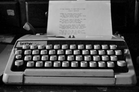 Do You Know Why People Still Use Typewriters in Modern America