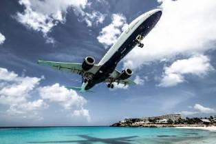 Maho Beach: A Comprehensive Guide to the Ultimate Plane-Watching Paradise