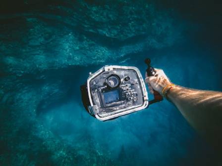 Subsurface Discovery: A Comprehensive Manual for Underwater Metal Detection